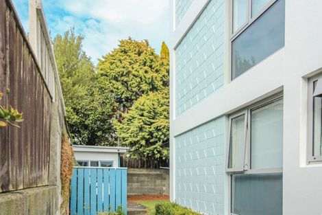 Photo of property in Victoria Court, 11/4u Queen Street, Mount Victoria, Wellington, 6011
