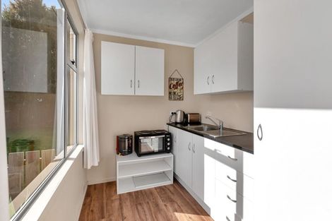 Photo of property in 15 Pyle Road West, One Tree Point, 0118