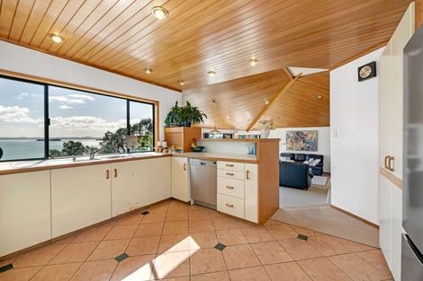 Photo of property in 16 Tainui Road, Cockle Bay, Auckland, 2014