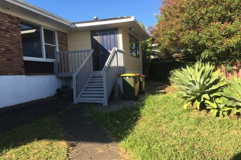 Photo of property in 2/18 Mander Place, Bucklands Beach, Auckland, 2012