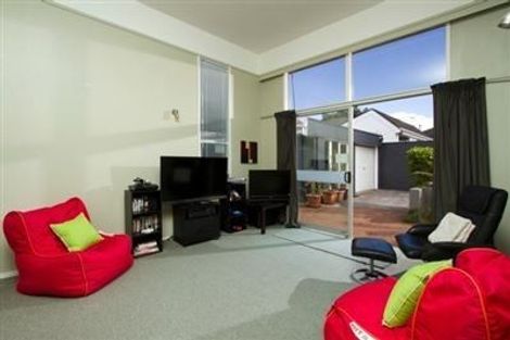 Photo of property in 1 Frater Avenue, Milford, Auckland, 0620