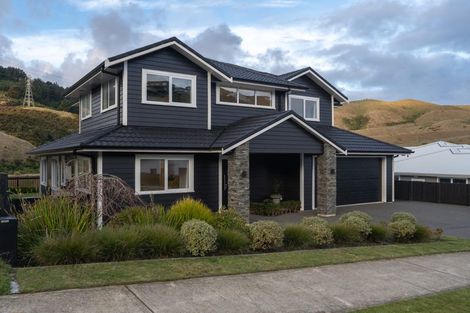 Photo of property in 100 Melksham Drive, Churton Park, Wellington, 6037