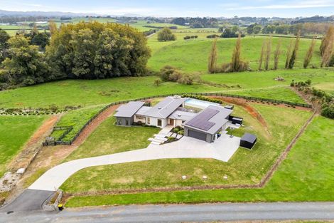 Photo of property in 2/48 Livingstone Road, Ngahinapouri, Hamilton, 3290