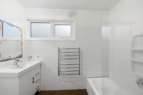 Photo of property in 9 Glenwood Avenue, Birkenhead, Auckland, 0626