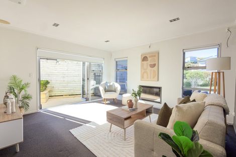 Photo of property in 11 Yarnbrook Grove, Churton Park, Wellington, 6037