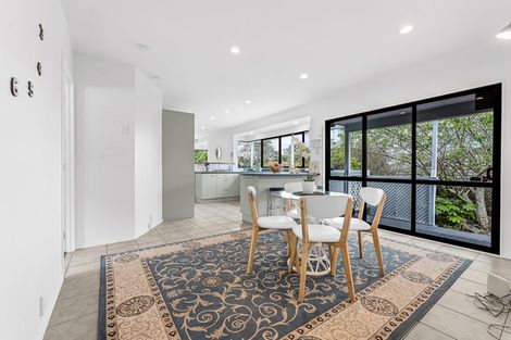 Photo of property in 18 Lanham Lane, Massey, Auckland, 0614