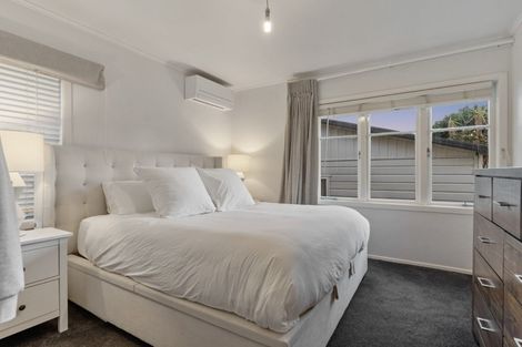 Photo of property in 69 Kervil Avenue, Te Atatu Peninsula, Auckland, 0610