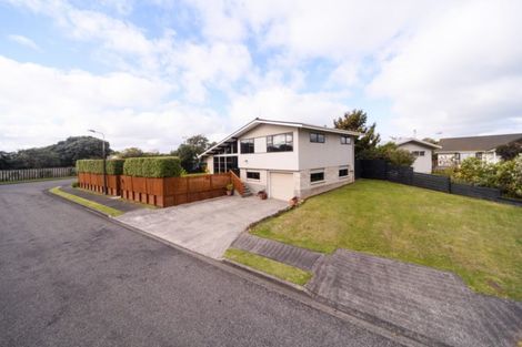 Photo of property in 1 Meads Place, Bulls, 4818