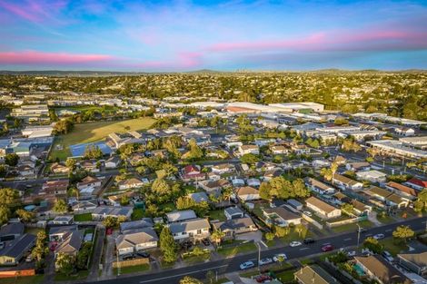 Photo of property in 7 Hindmarsh Street, Henderson, Auckland, 0612