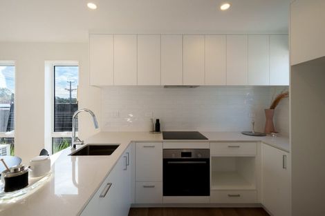 Photo of property in 2/5 Preston Avenue, Henderson, Auckland, 0610