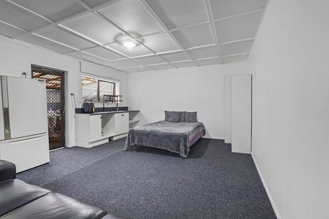 Photo of property in 1 Mahoe Street, Melville, Hamilton, 3206