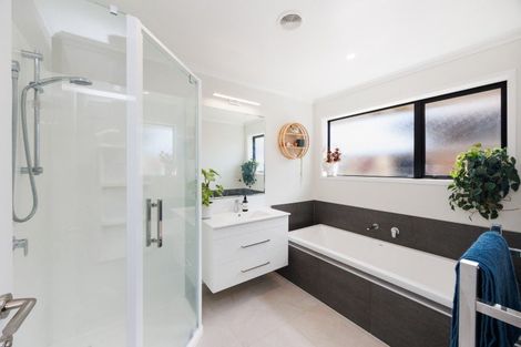 Photo of property in 2 Monarch Drive, Ashhurst, 4810