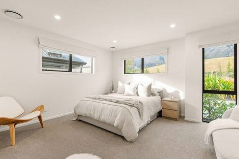 Photo of property in 5 Bannister Street, Jacks Point, Queenstown, 9371