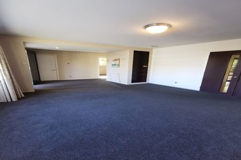 Photo of property in 112 Hamilton Avenue, Ilam, Christchurch, 8041