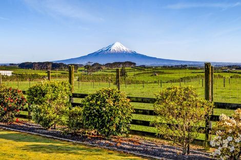 Photo of property in 414 South Road, Hawera, 4674