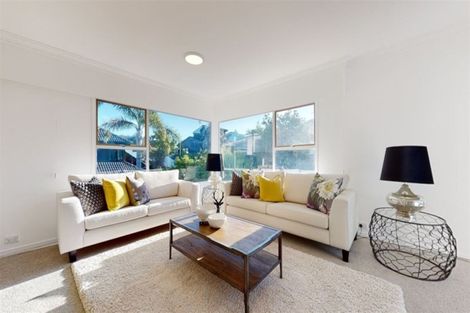 Photo of property in 1/10a Commodore Parry Road, Castor Bay, Auckland, 0620