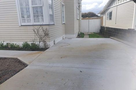 Photo of property in 3 Elizabeth Street, Moera, Lower Hutt, 5010