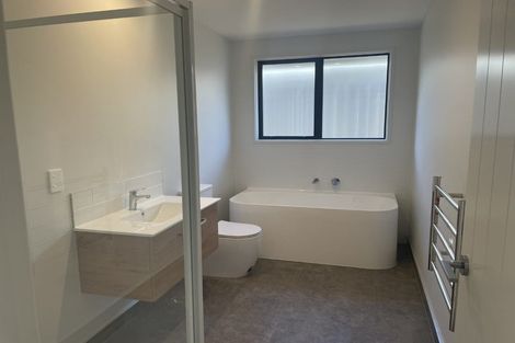 Photo of property in 16 Kauri Lane, Omokoroa, 3114