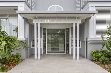 Photo of property in 121 Hibiscus Drive, Orewa, 0931