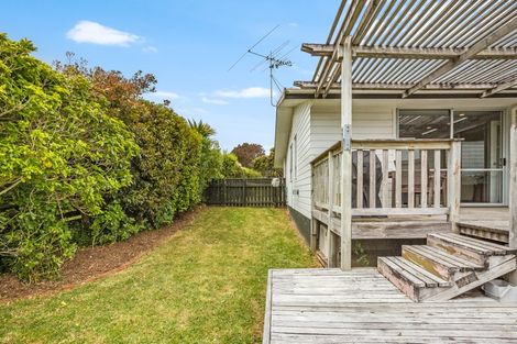 Photo of property in 47 Hicks Close, Whitby, Porirua, 5024