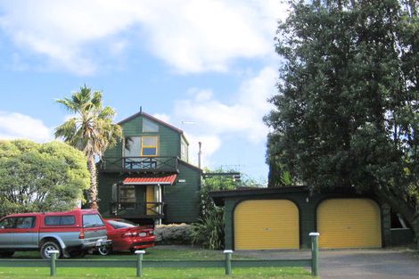 Photo of property in 748 Papamoa Beach Road, Papamoa Beach, Papamoa, 3118