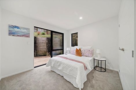 Photo of property in 11 Tawapou Close, Massey, 0614