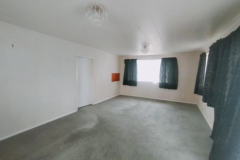 Photo of property in 13 Saint Ronans Avenue, Waterloo, Lower Hutt, 5011