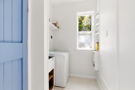Photo of property in 15 Romney Square, Tawa, Wellington, 5028
