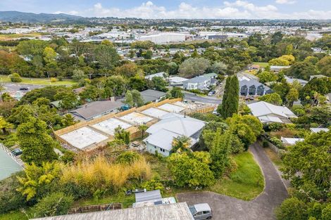 Photo of property in 10 Seymour Road, Sunnyvale, Auckland, 0612