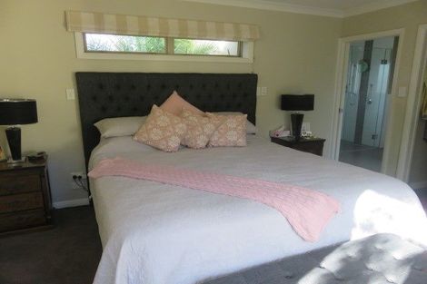 Photo of property in 2 Oldfield Court, Huntington, Hamilton, 3210