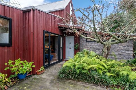 Photo of property in 18 Tanglewood Place, Cockle Bay, Auckland, 2014