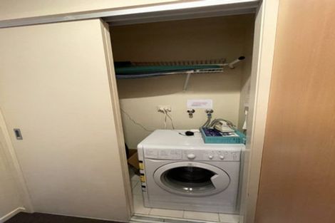 Photo of property in 65 Lauderdale Road, Birkdale, Auckland, 0626