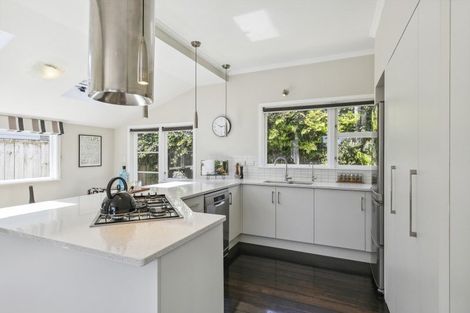 Photo of property in 2 Poona Street, Khandallah, Wellington, 6035