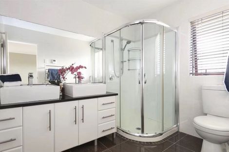 Photo of property in 13 Heidi Crescent, Flat Bush, Auckland, 2016