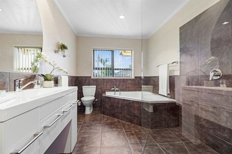 Photo of property in 626 Gloucester Road, Papamoa Beach, Papamoa, 3118