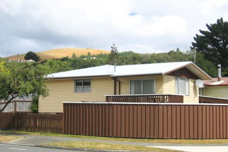 Photo of property in 8f1- Gemstone Drive, Birchville, Upper Hutt, 5018