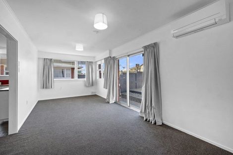 Photo of property in 1/306 Devon Street West, New Plymouth, 4310