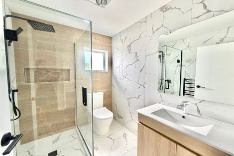 Photo of property in 17c Martin Place, Kelston, Auckland, 0602