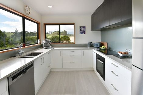 Photo of property in 436 Kanohi Road, Kaukapakapa, 0873