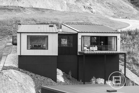 Photo of property in 86 Middleton Road, Queenstown Hill, Queenstown, 9300