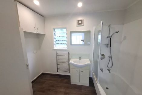 Photo of property in 41 Derwent Crescent, Titirangi, Auckland, 0604