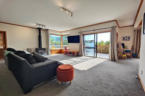 Photo of property in 32 Wrights Hill Road, Karori, Wellington, 6012