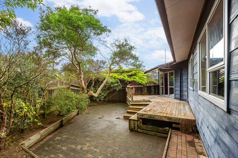 Photo of property in 108 Omapere Street, Whitby, Porirua, 5024