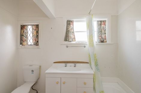 Photo of property in 96 Winchester Street, Levin, 5510