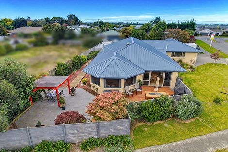 Photo of property in 4 Devon Crescent, Darfield, 7510