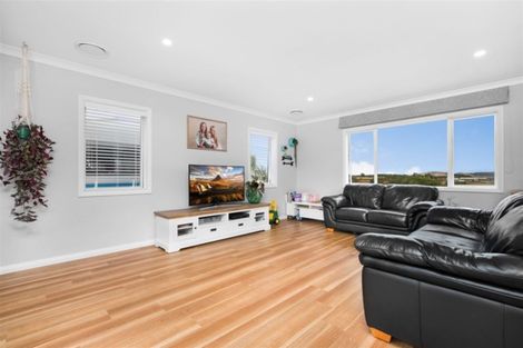 Photo of property in 10a Kendallvale Drive, Waiuku, 2123