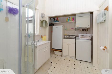 Photo of property in 53 Forest Lake Road, Forest Lake, Hamilton, 3200
