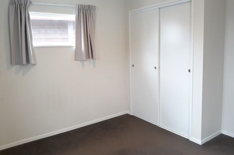 Photo of property in 5 Denver Avenue, Sunnyvale, Auckland, 0612