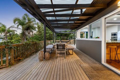 Photo of property in 74 Duncansby Road, Stanmore Bay, Whangaparaoa, 0932