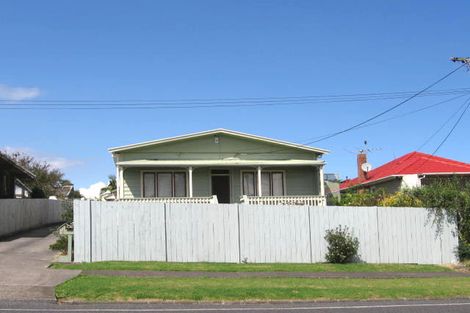 Photo of property in 142 Hutchinson Avenue, New Lynn, Auckland, 0600